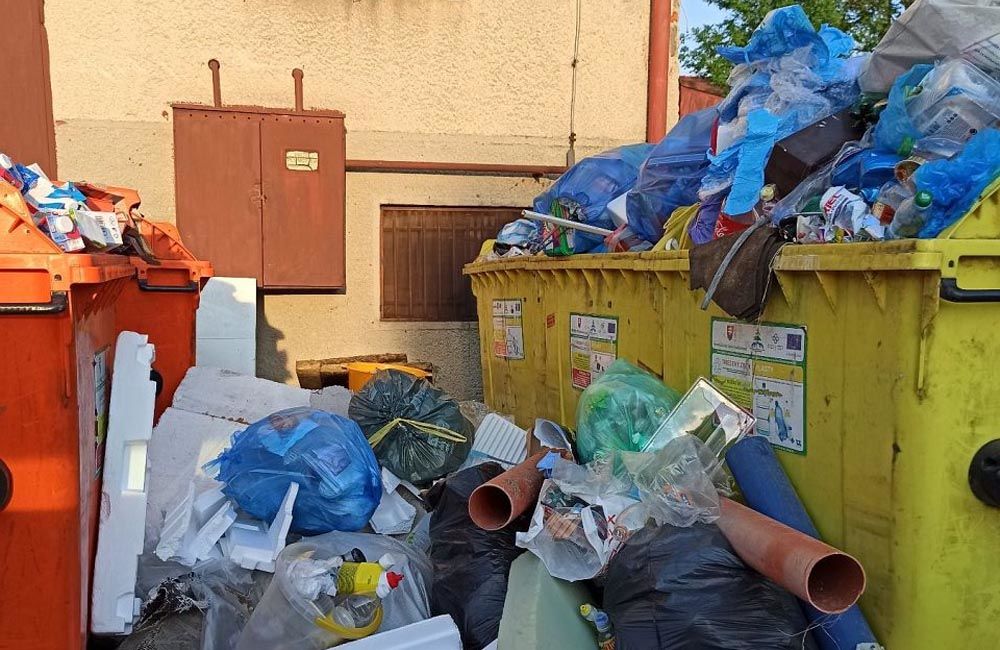 FOTO: Problémy s odvážaním separovaného odpadu v Žiline, foto 6