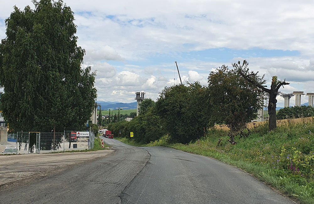 FOTO: Oprava cesty medzi obcami Višňové a Turie, foto 2
