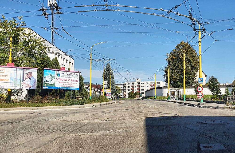 FOTO: Rekonštrukcia cesty medzi kruhovým objazdom Rondel a mostom nad Rajčankou v Závodí, foto 3