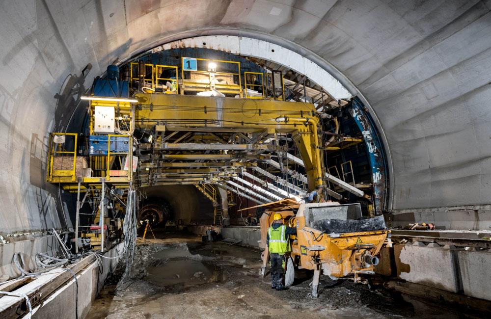 FOTO: Aktuálne zábery z výstavby diaľničného tunela Višňové - 19.10.2021, foto 2