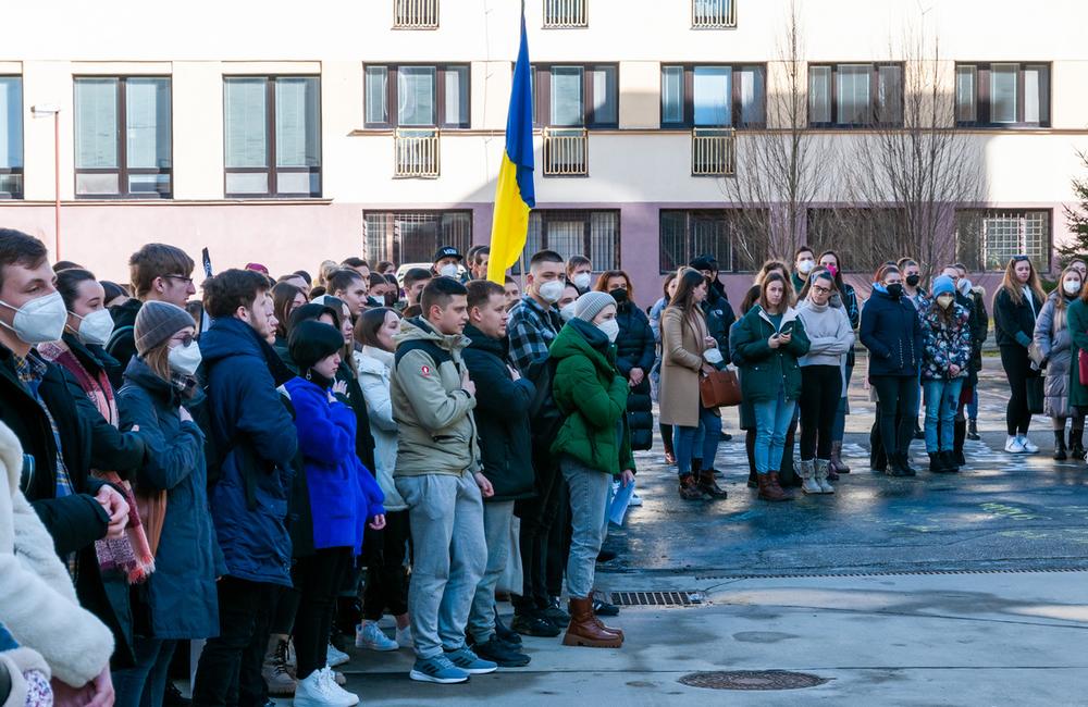 FOTO: Katolícka univerzita v Ružomberku vyjadrila podporu pre Ukrajinu, foto 1