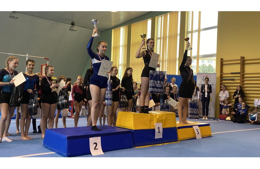FOTO:  Klub Gymnastika a fitness Žilina pripomenuli na gymnastickej súťaži, foto 10