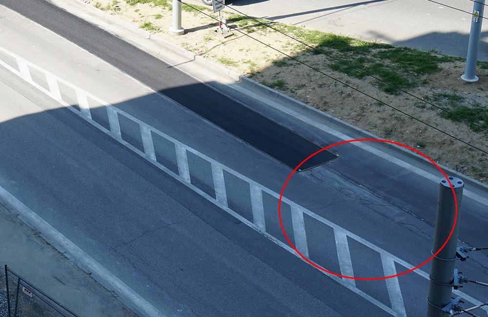 FOTO: Na nevhodne opravenej ceste na ulici Obchodná pribudli nové asfaltové záplaty, foto 6