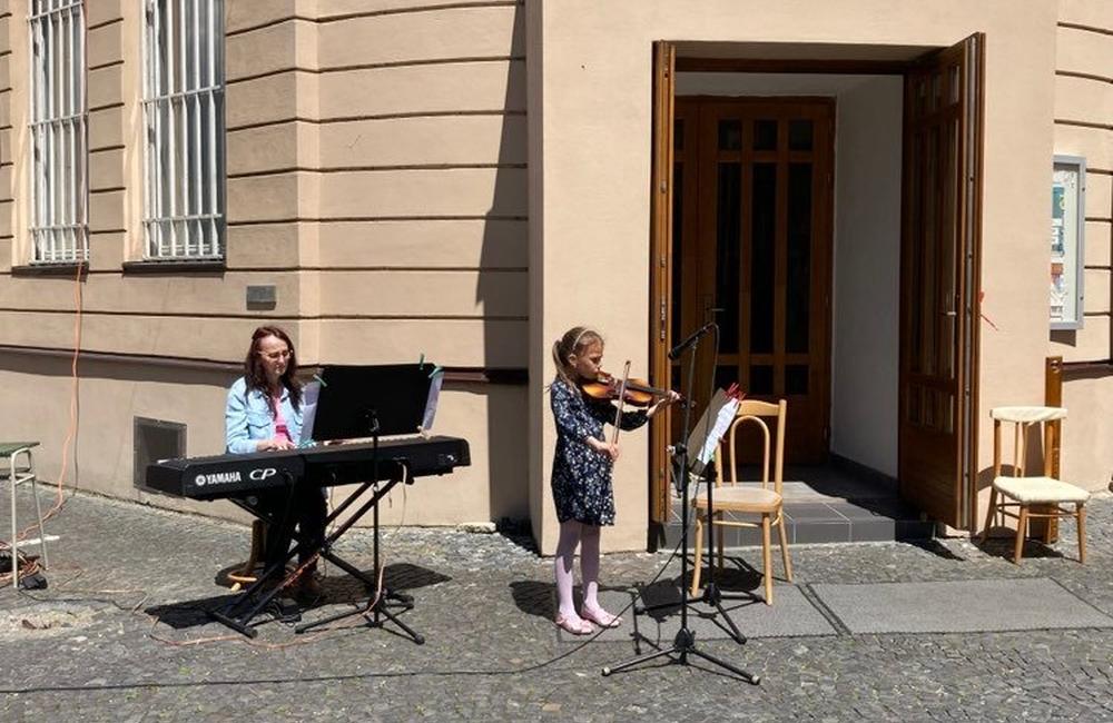 FOTO: Žiaci základnej umeleckej školy L. Árvaya v Žiline oslávili Deň detí ukážkou skvelých výkonov, foto 9