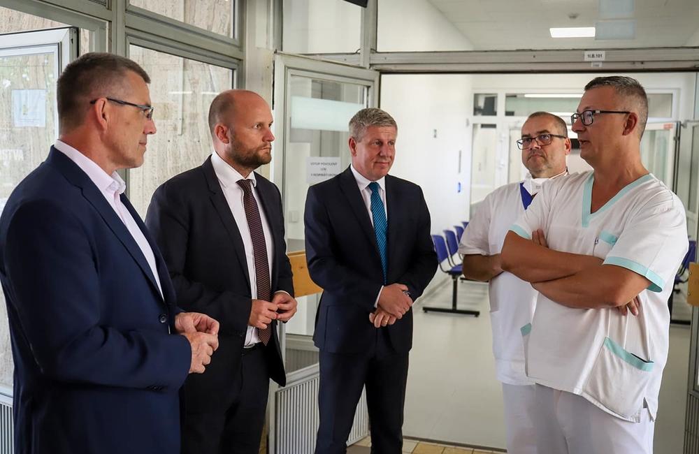 FOTO: ÚVN Ružomberok má najmodernejší chirurgický robotický systém a novinkou je aj automatizovaná nemocničná práčovňa, foto 6