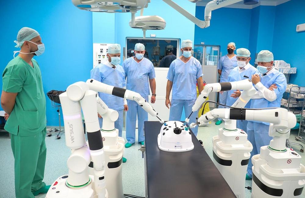 FOTO: ÚVN Ružomberok má najmodernejší chirurgický robotický systém a novinkou je aj automatizovaná nemocničná práčovňa, foto 7