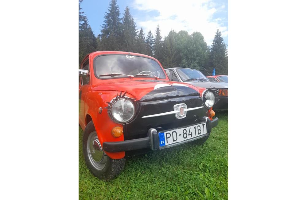 FOTO: Medzinárodný zraz historických vozidiel Fiat v skanzene vo Vychylovke, foto 18