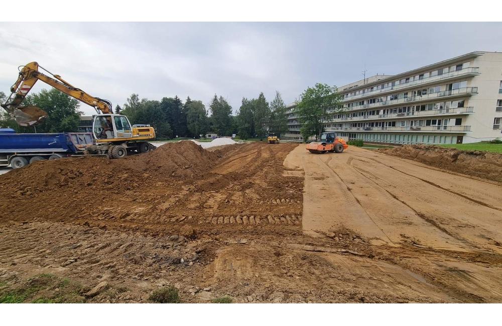 FOTO: Rozšírenie záchytného parkoviska v areáli FNsP Žilina, foto 2