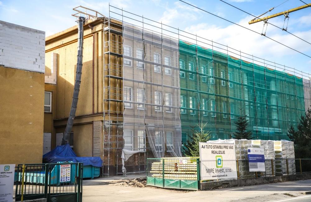 FOTO: Strednú odbornú školu elektrotechnickú v Žiline rekonštruujú a rozširujú za 2,8 milióna eur, foto 1