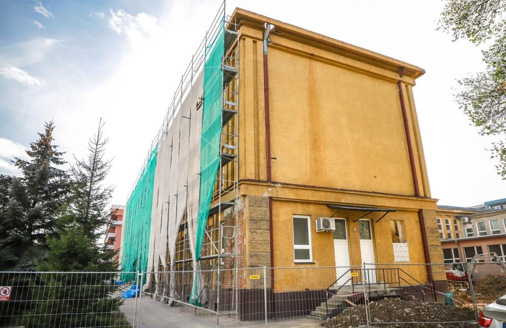 FOTO: Strednú odbornú školu elektrotechnickú v Žiline rekonštruujú a rozširujú za 2,8 milióna eur, foto 3