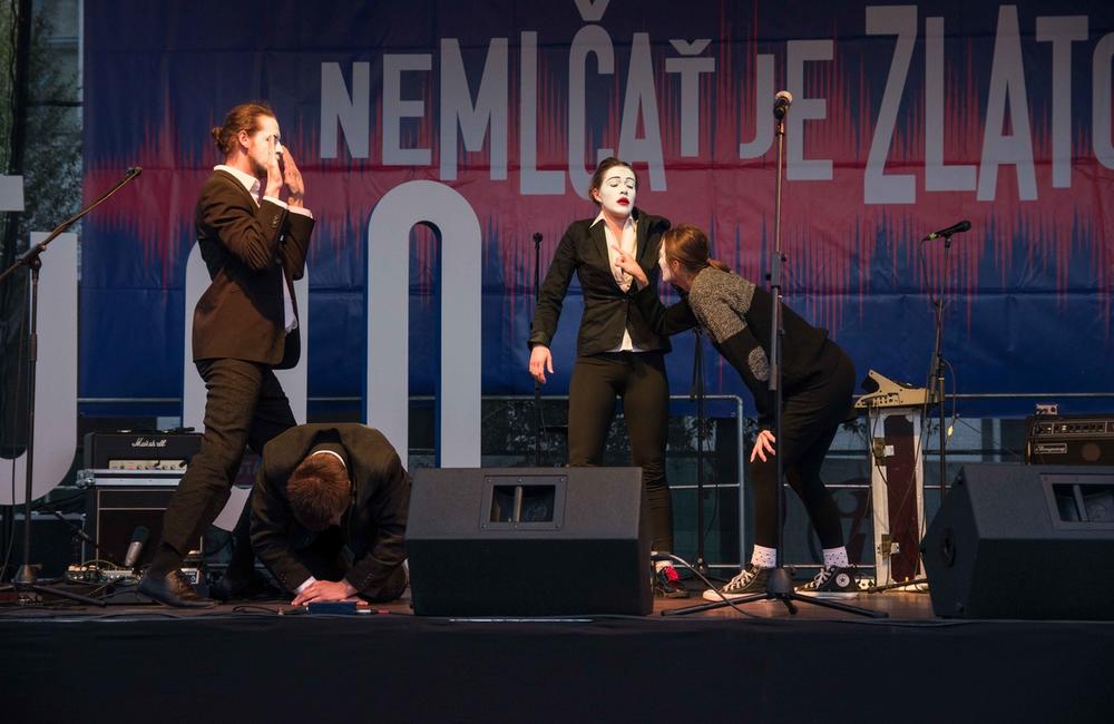 FOTO: Protikorupčný koncert Jany Kirschner Nemlčať je zlato, foto 5