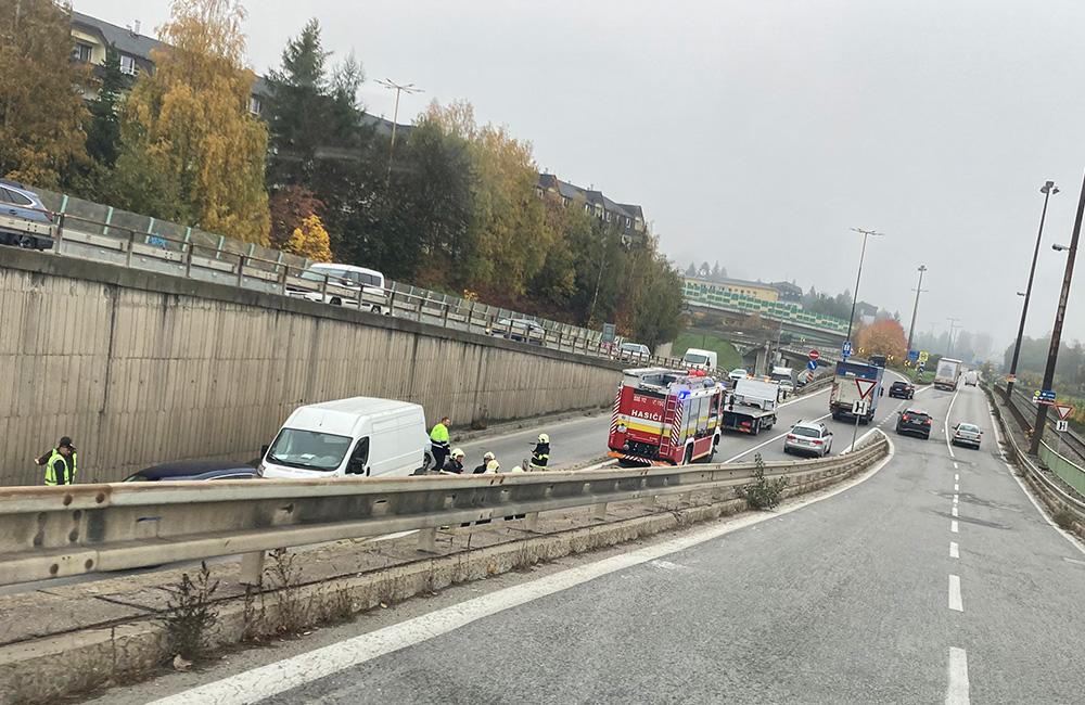 FOTO: Dopravná nehoda pod Rondlom v Žiline 26.10.2022, foto 1