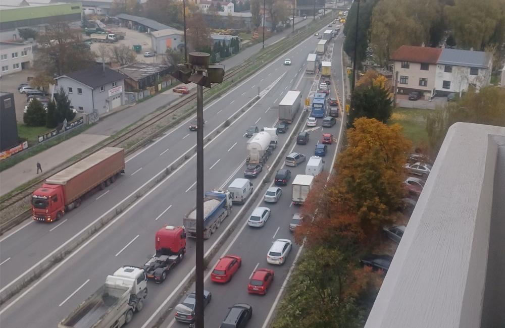 FOTO: Dopravná nehoda pod Rondlom v Žiline 26.10.2022, foto 4
