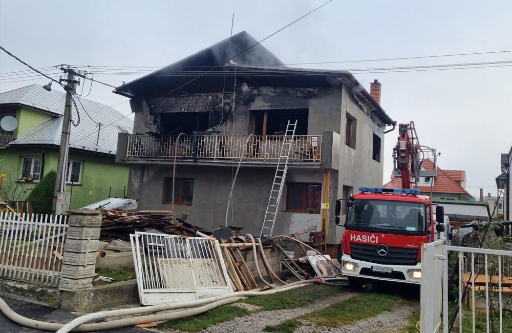 FOTO: Požiar rodinného domu v Ružomberku 21. novembra 2022, foto 2