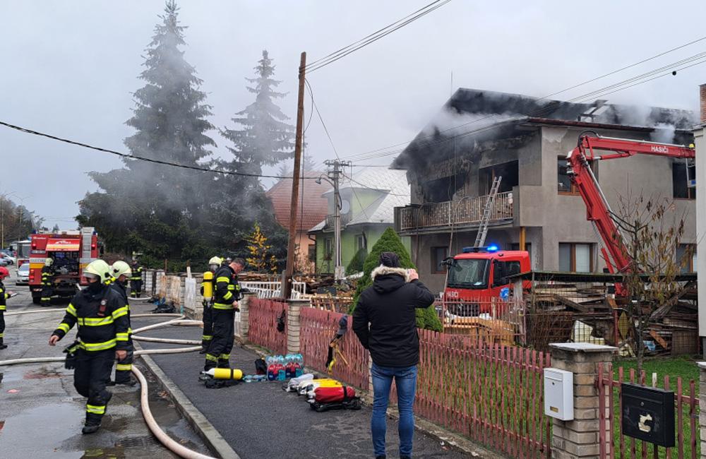 FOTO: Požiar rodinného domu v Ružomberku 21. novembra 2022, foto 3
