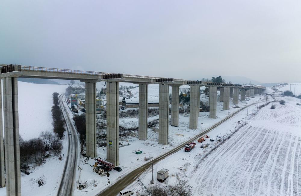 FOTO: Výstavba diaľnice D1 pri Žiline na záberoch z 18. decembra 2022, foto 7