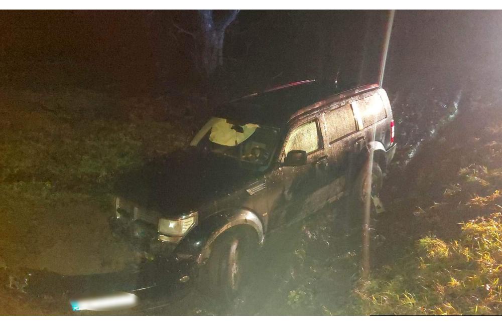 FOTO: Opitá 24-ročná vodička nabúrala do auta a pokračovala ďalej v jazde, foto 1