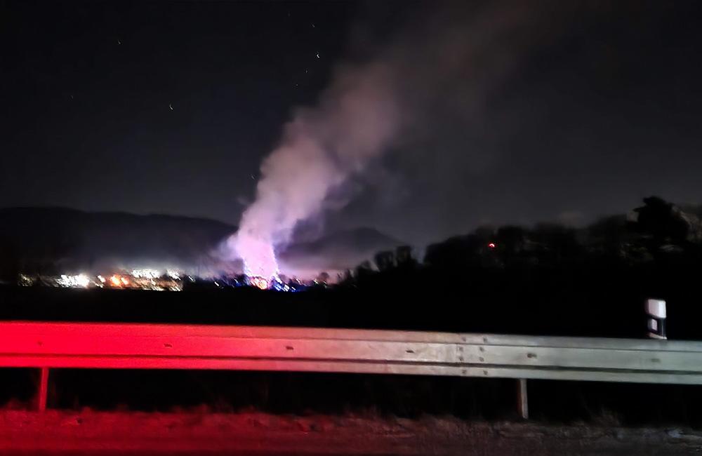 FOTO: Požiar haly v Hornom Hričove 23. januára 2023, foto 3