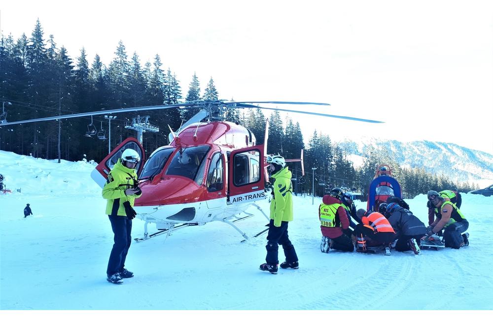 FOTO: Záchrana mladého lyžiara v Jasnej, foto 7