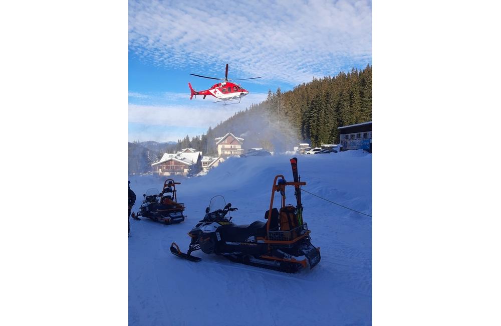 FOTO: Záchrana mladého lyžiara v Jasnej, foto 4