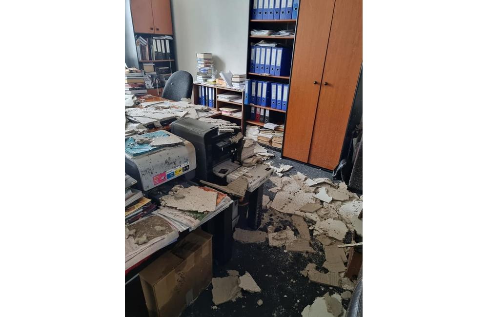FOTO: Priestory vydavateľstva Artis Omnis poškodené pri hasení požiaru, foto 5