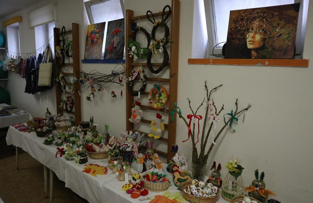 FOTO: Veľkonočná predajná výstava psychiatrických pacientov žilinskej nemocnice, foto 17