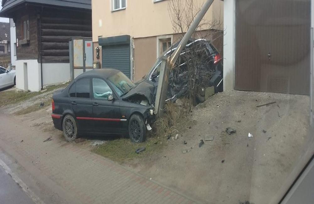 FOTO: Havarované vozidlá po policajnej naháňačke v Hruštíne, foto 1