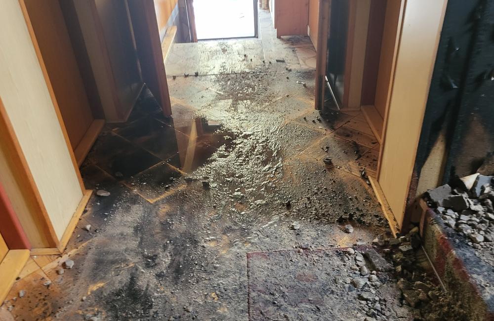 FOTO: Stav rodinného domu na Kysuciach po rozsiahlom požiari, foto 4