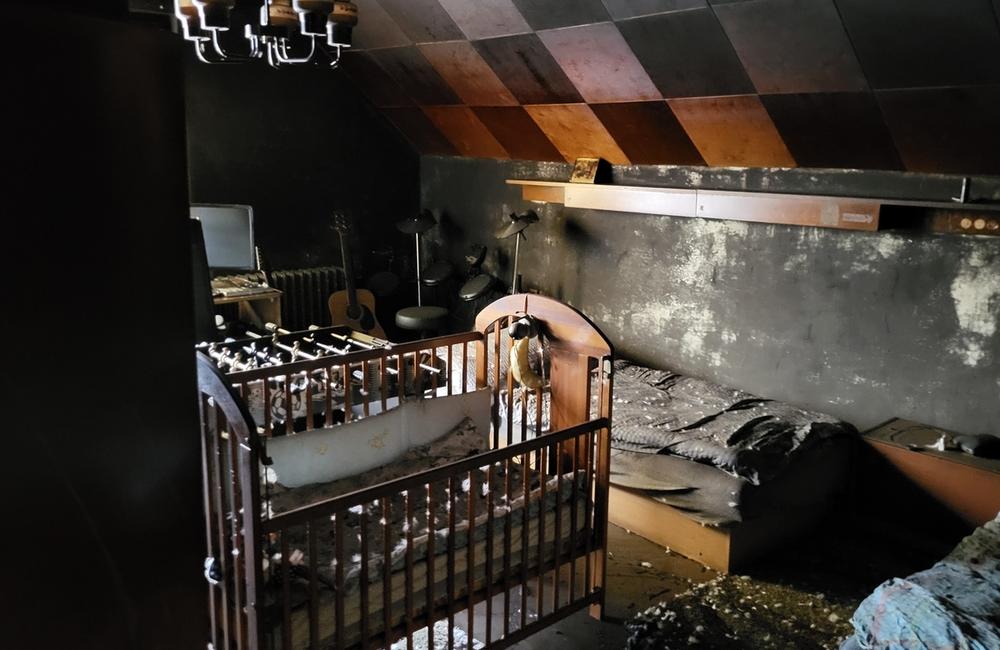 FOTO: Stav rodinného domu na Kysuciach po rozsiahlom požiari, foto 7