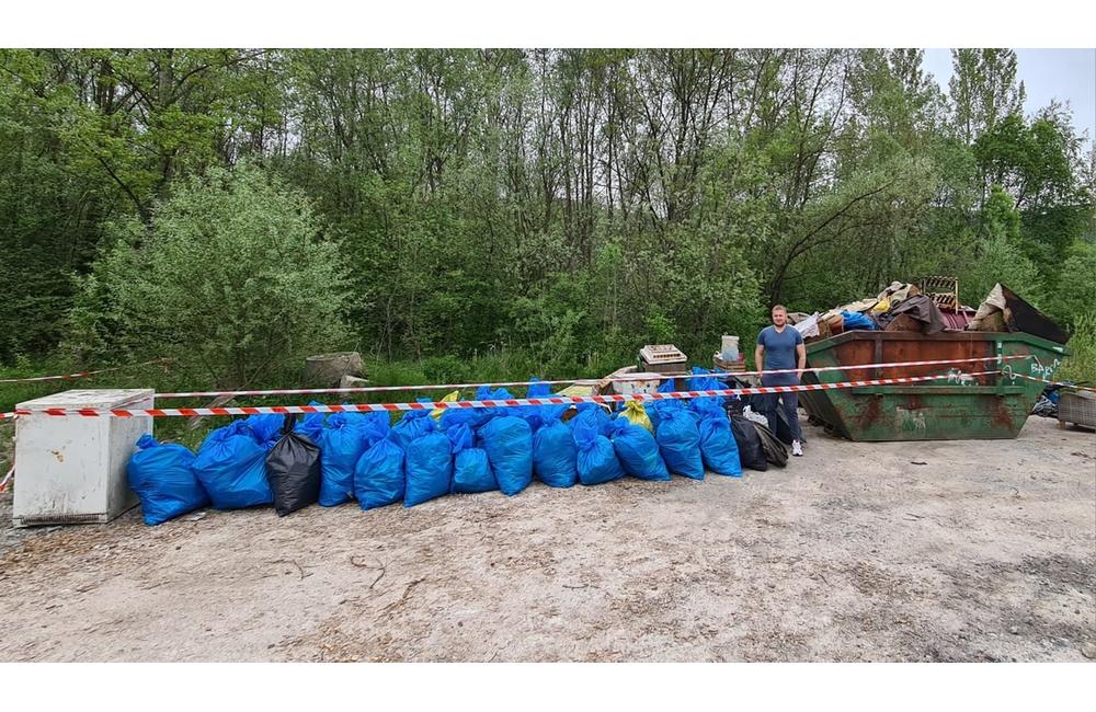 FOTO: Pri žilinskom vodnom diele odstránili ďalšie nelegálne prístrešky, foto 8