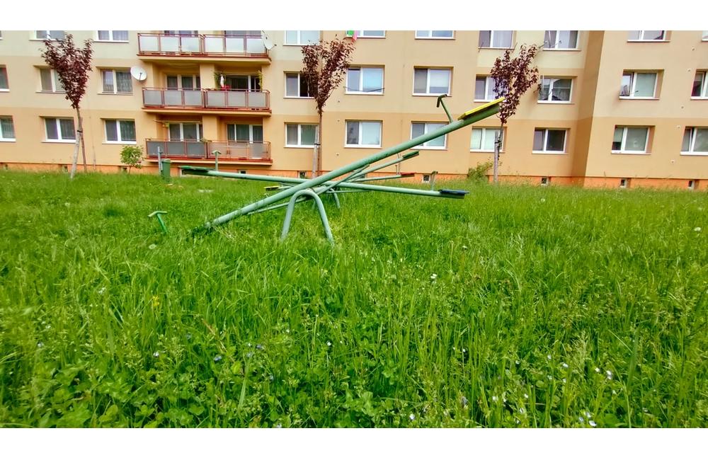 FOTO: Kosenie trávnikov v Žiline, foto 30