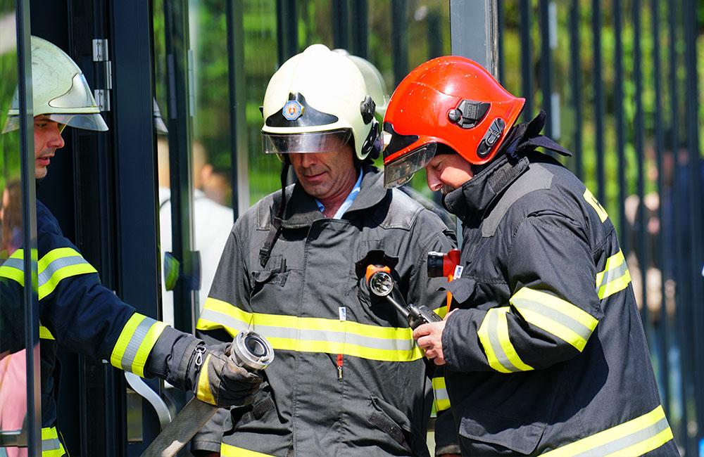 FOTO: Požiarne cvičenie a evakuácia administratívnej budovy Poštová 1, foto 25