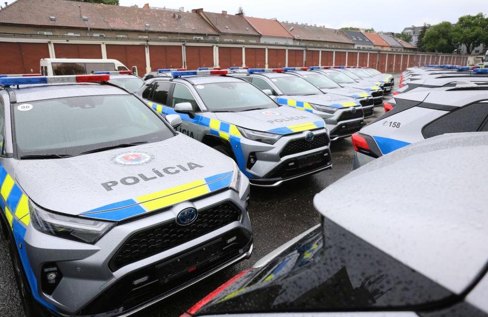 FOTO: Nové vozidlá Toyota RAV4 odovzdané pre Policajný zbor v Žiline, foto 4