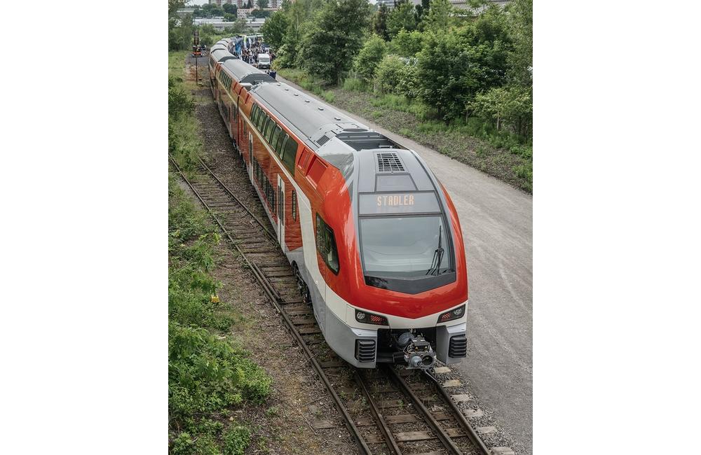 FOTO: Nové poschodové vlaky, ktoré budú jazdiť aj medzi Žilinou a Bratislavou, foto 1