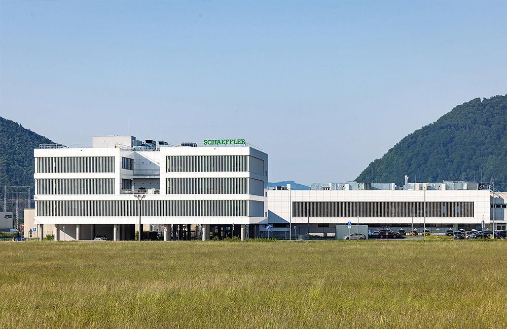 FOTO: Nové vývojové centrum Schaeffler na Kysuciach, foto 1