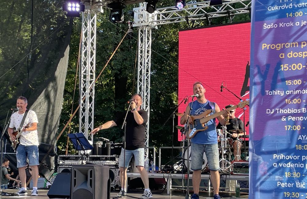 FOTO: Žilinská plaváreň oslavovala 60. narodeniny najmokrejšou párty v meste, foto 4