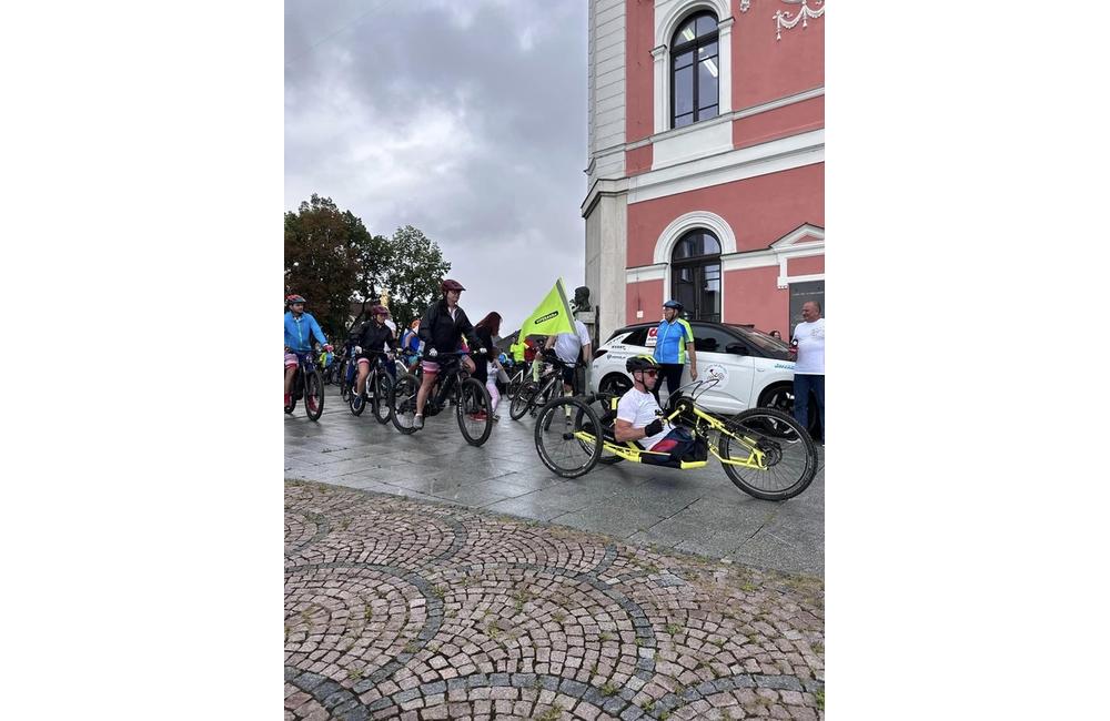 FOTO:  Nadácia Káčer na bicykli pomohla malej Glórii z Ružomberka, foto 2