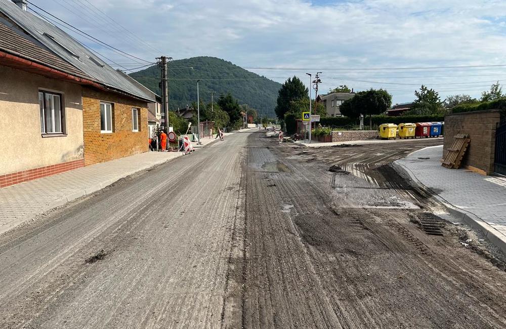FOTO: Rekonštrukcia cesty vo Varíne a Krasňanoch, foto 2