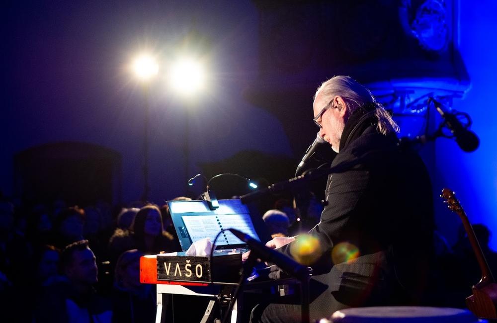 FOTO: Vašo Patejdl odohral jeden z posledných koncertov vo Višňovom, foto 28
