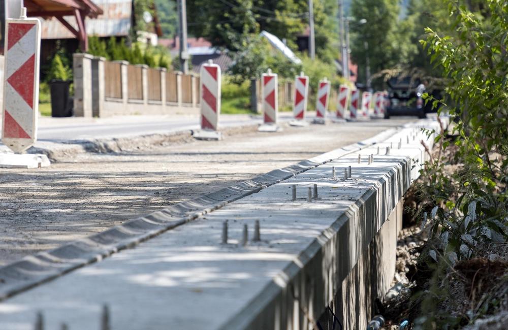 FOTO: Rekonštrukcia cesty medzi Novou Bystricou a Vychylovkou, foto 6