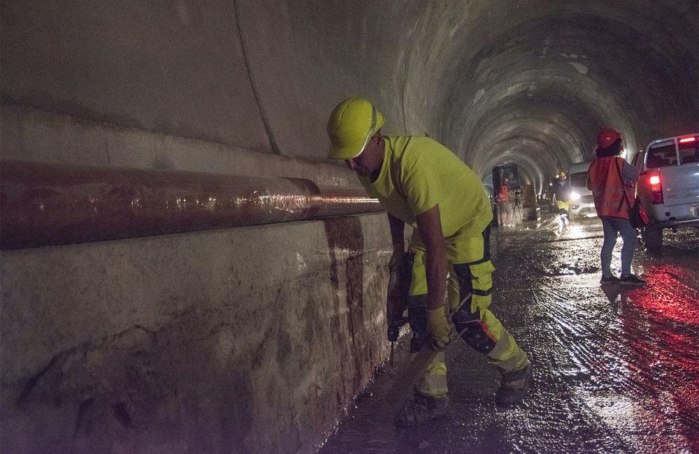 FOTO: Previezli sme sa tunelom Višňové. Takto to v ňom vyzerá, foto 30