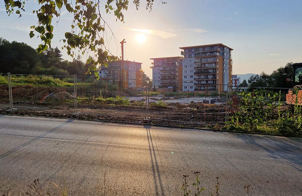 FOTO: Na okraji Vlčiniec vyrastajú dva veľké bytové projekty, foto 5