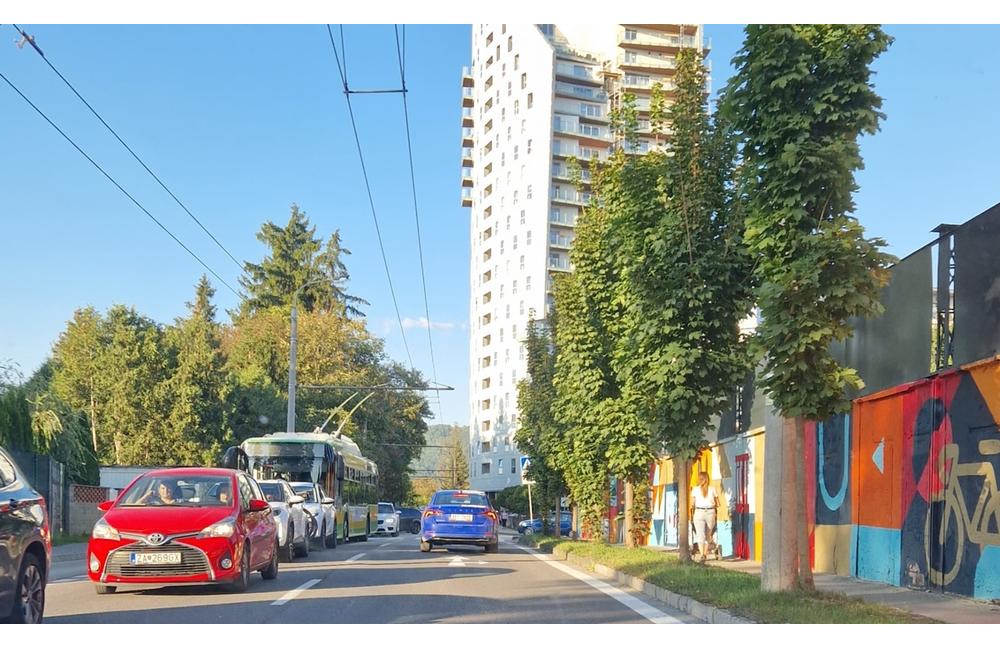 FOTO: Celodenný kolaps dopravy v Žiline pred voľbami, foto 18