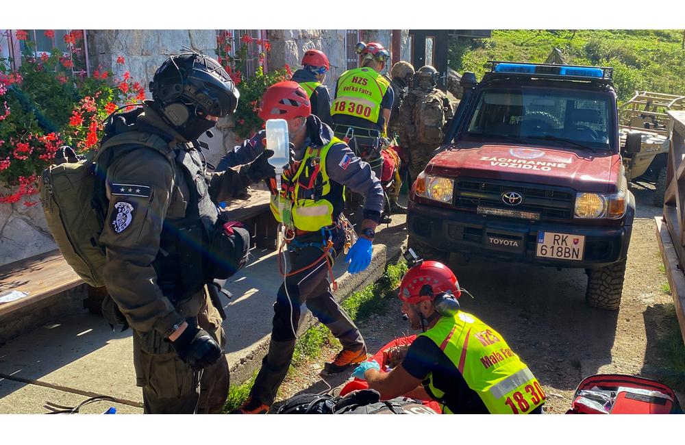 FOTO: Chatu pod Suchým obsadili teroristi (FOX 23), foto 20
