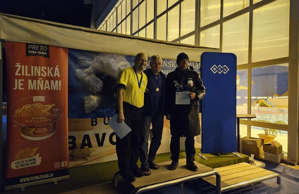 FOTO: Na žilinskom kúpalisku plávali tučniaky, foto 14