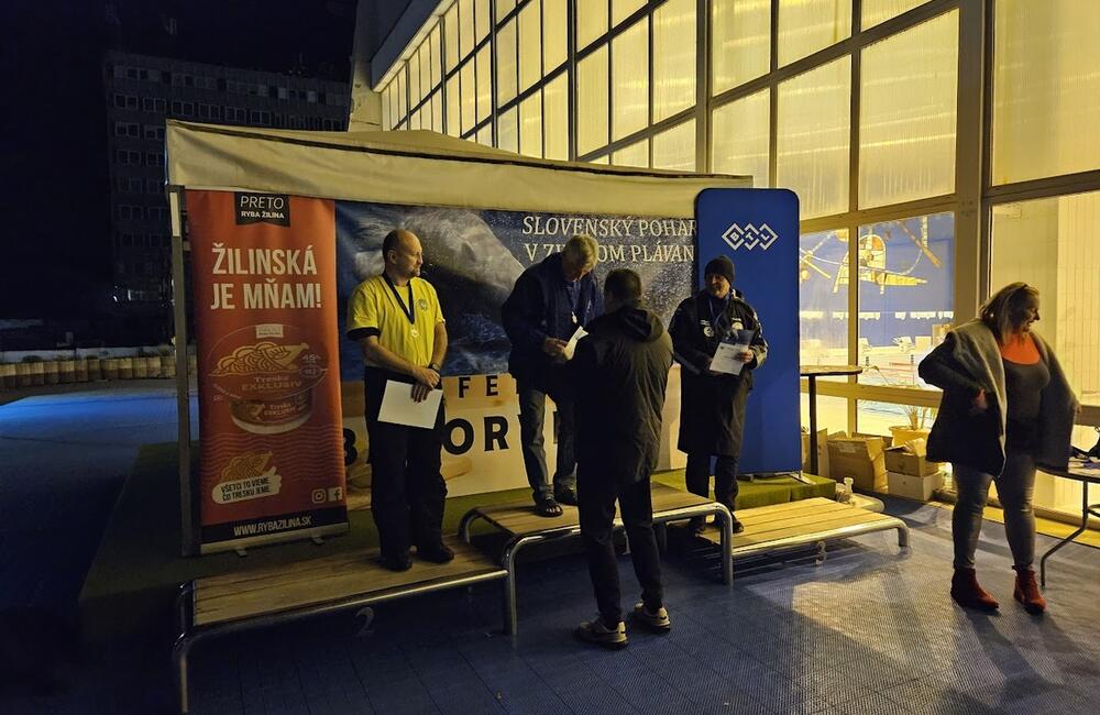 FOTO: Na žilinskom kúpalisku plávali tučniaky, foto 32