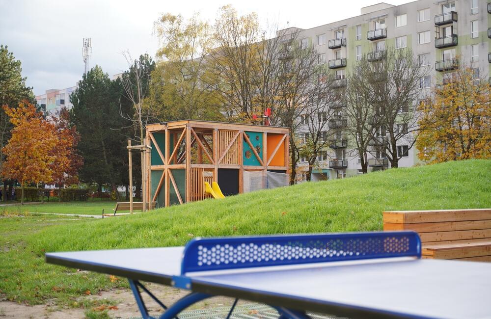 FOTO: Revitalizácia vnútrobloku ulíc Slovanská a Tulská na Vlčinoch je úspešne dokončená, foto 8