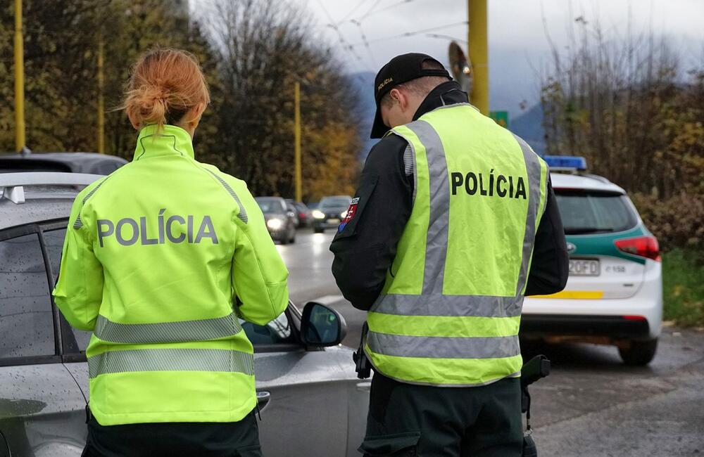 FOTO: Osobitná policajná kontrola v Žiline - 10. novembra 2023, foto 2