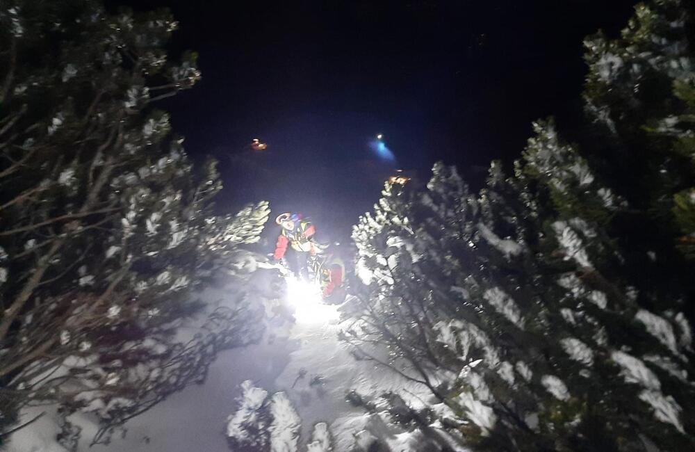 FOTO: Maďarskí turisti v tme zablúdili na letnom chodníku na Chopku, foto 2
