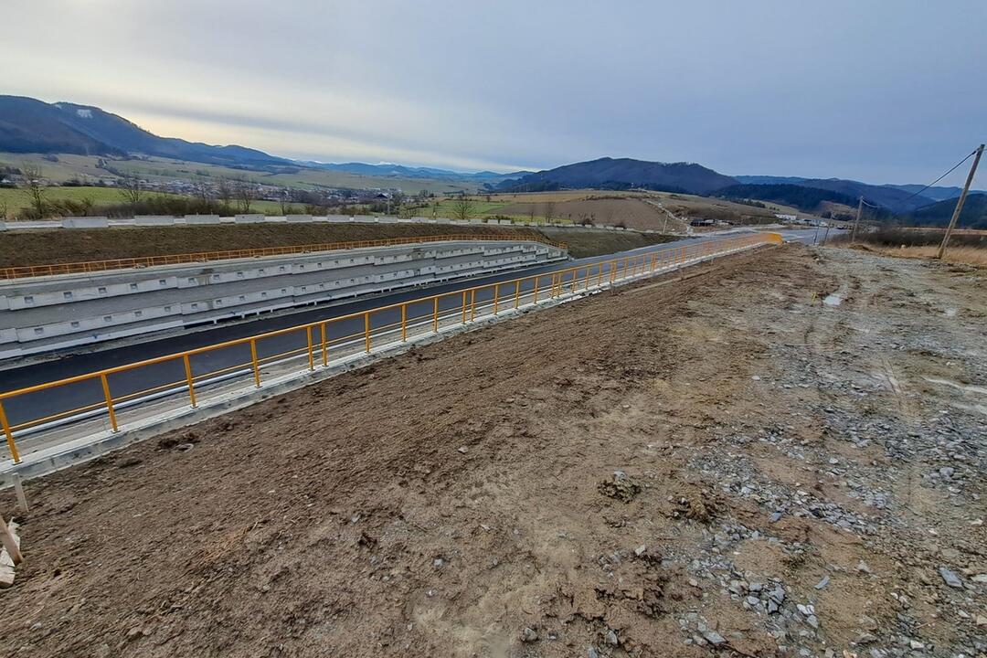 FOTO: Zábery z výstavby diaľnice pri tuneli Višňové na začiatku roka 2024, foto 3